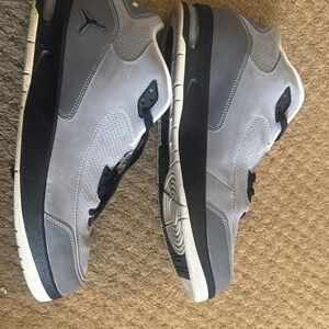 Jordan Gray and Black Sneakers Classic Basketball Style